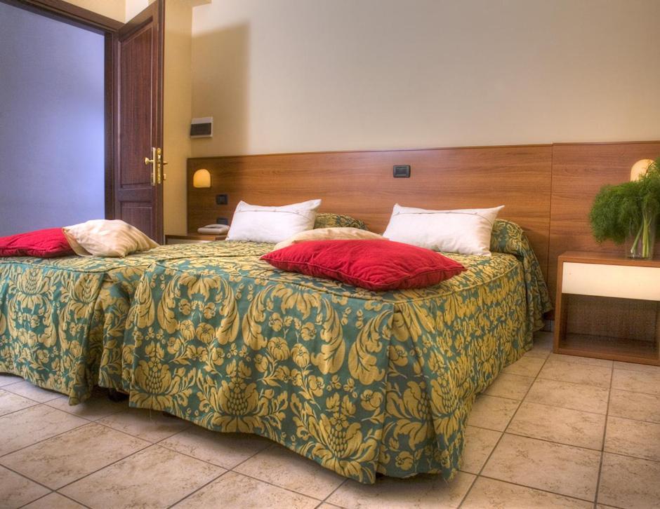 Hotel Tuscania Panoramico Cameră foto