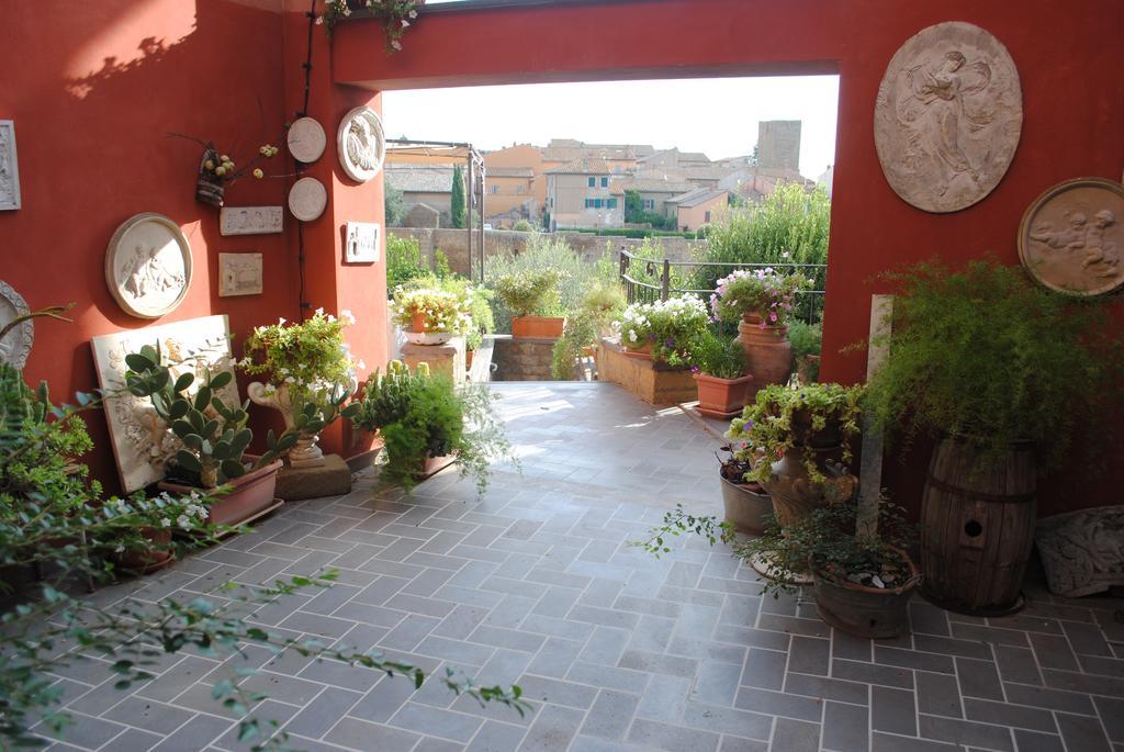 Hotel Tuscania Panoramico Exterior foto